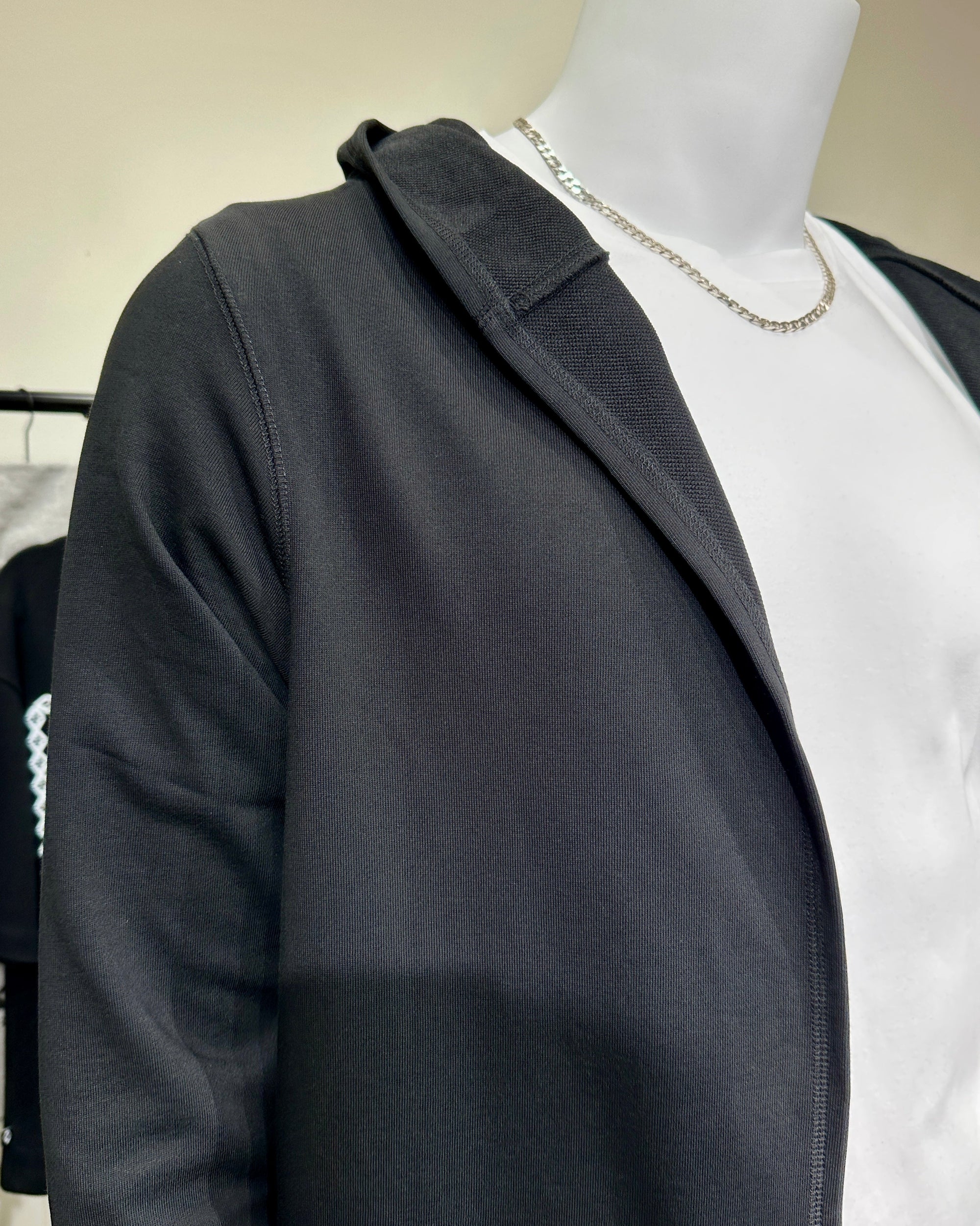 D.Vinco Shroud Long Sleeve (Black)