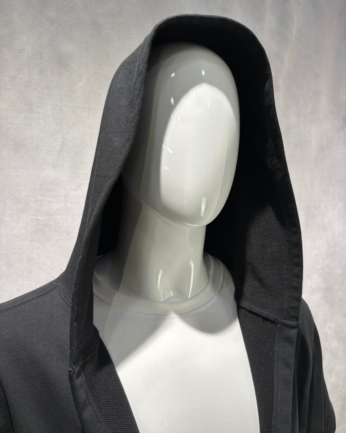 D.Vinco Shroud (Black)