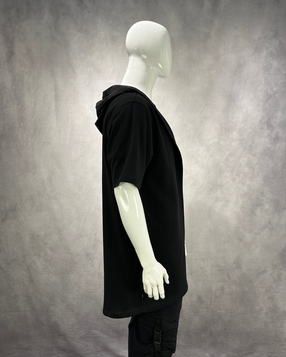 D.Vinco Shroud (Black)