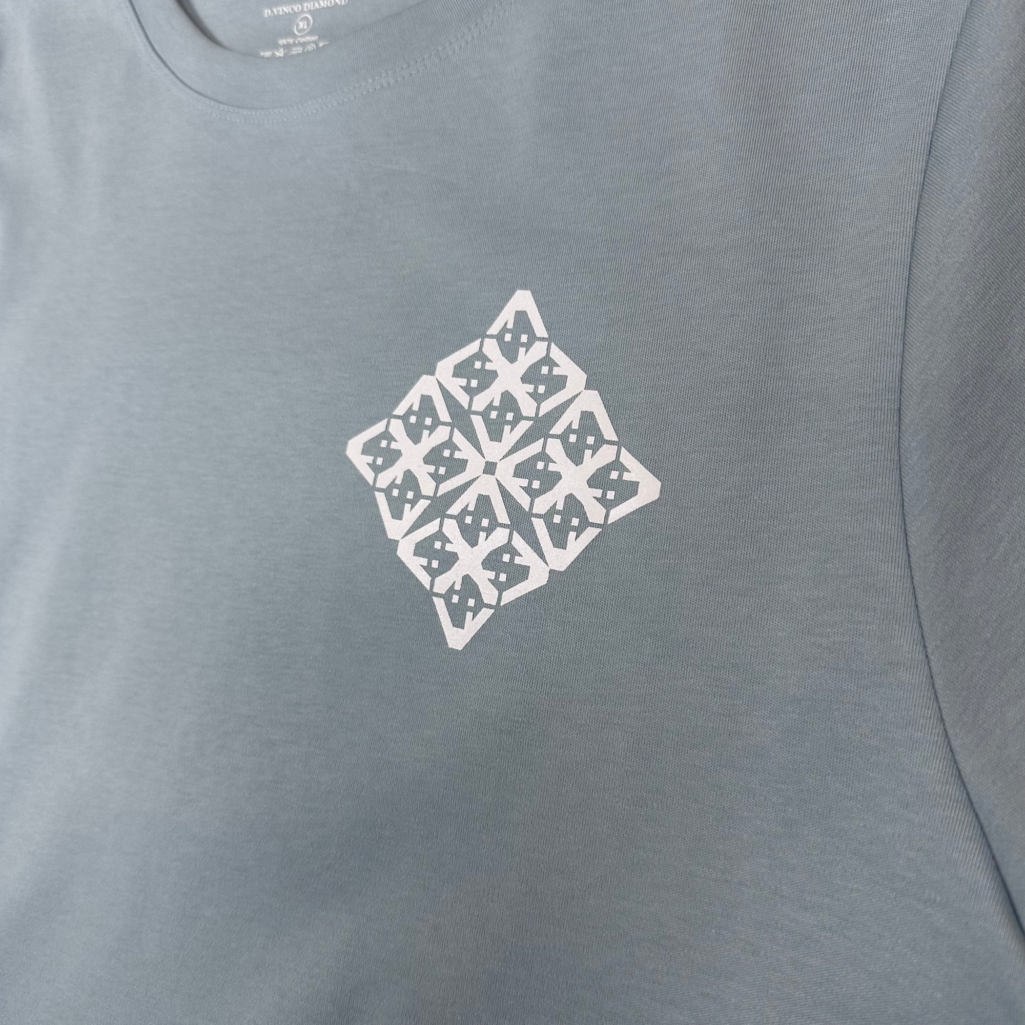 Ultra Diamond Fitted T (Silver Blue)