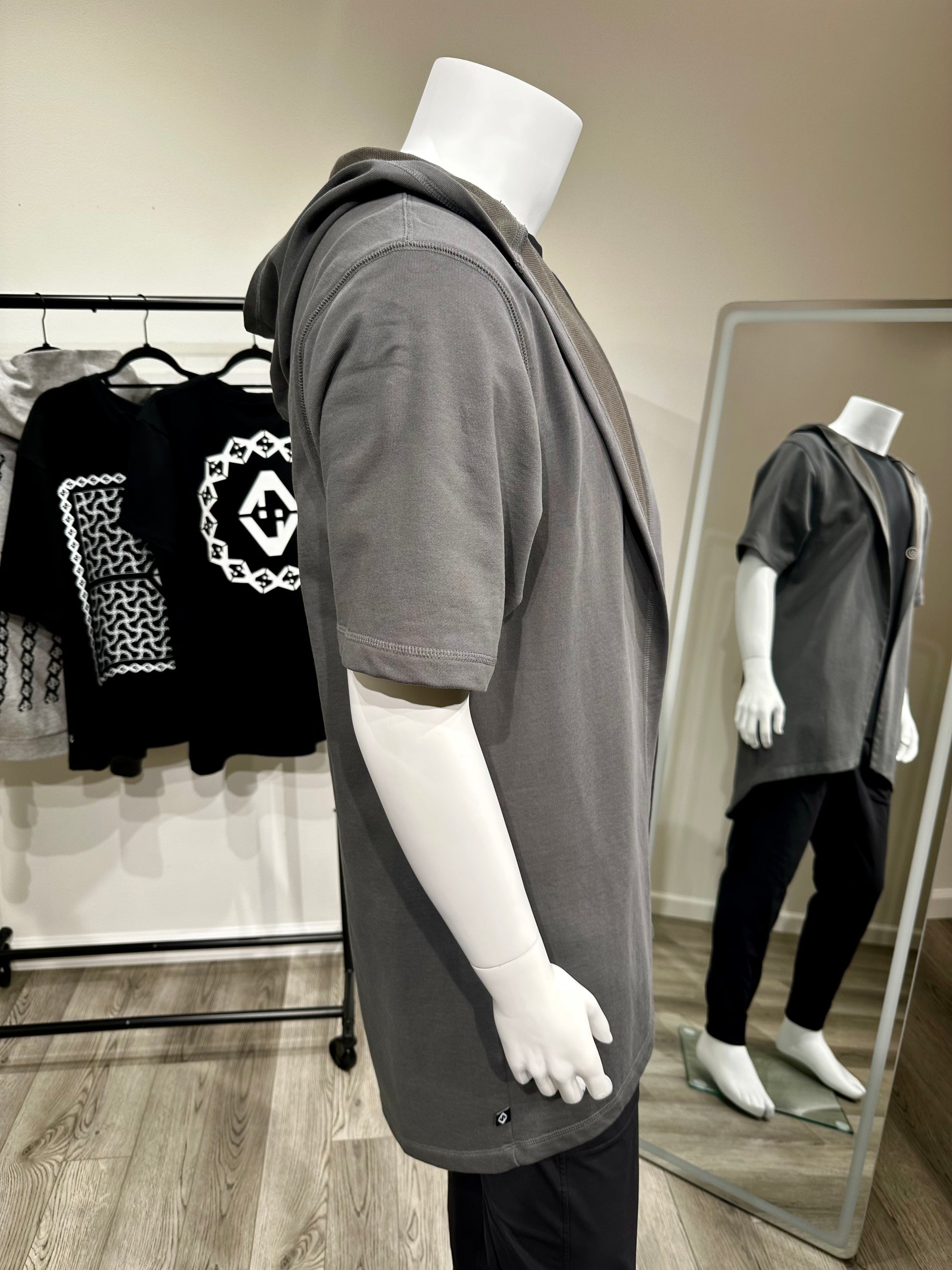 D.Vinco Shroud (Grey)