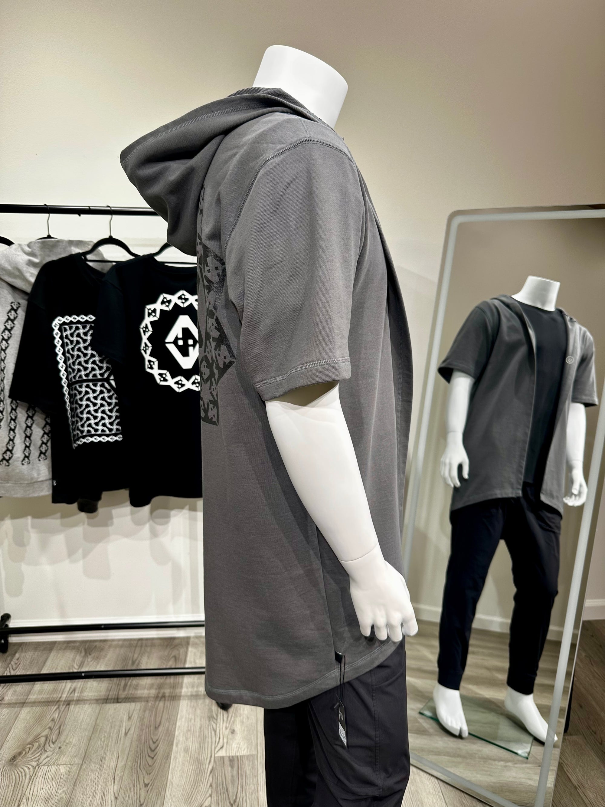 D.Vinco Shroud (Grey &amp; Black)
